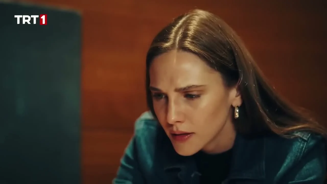 Кадры из сериала Однажды в Стамбуле 16 серия 1 сезон (2025)